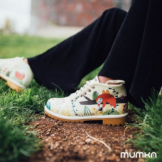 Kolorowe buty zimowe. Sprawdź trendy na sezon 2020!