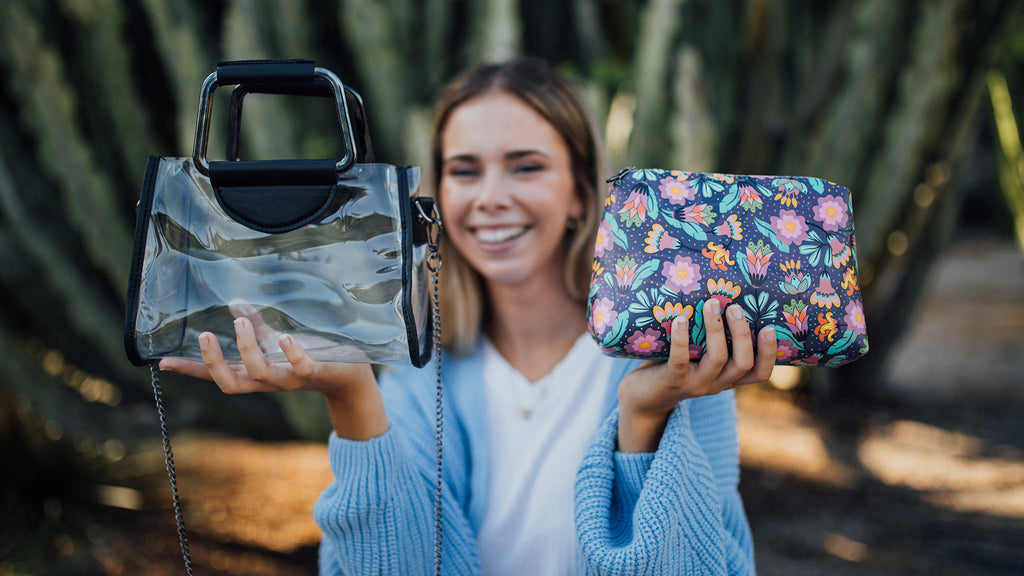 Torebki i plecaki – pomysł na prezent pod choinkę dla niej