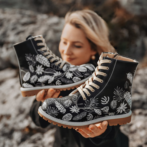 Trapery, Glany Czarne w Białe Liście