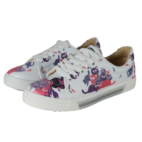 Sneakersy z kotami - koty są wszędzie