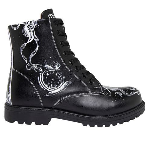 Trapery, Glany z Zegarem, Czas