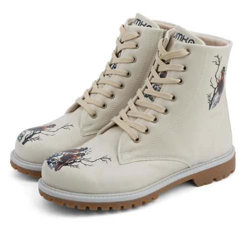 Trapery, Glany Czerwony Kruk na beżowym tle