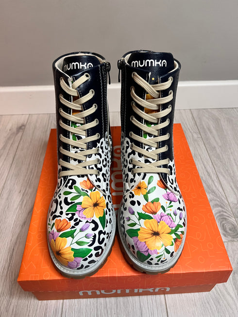 Trapery, Glany w Kwiaty na Lamparcie