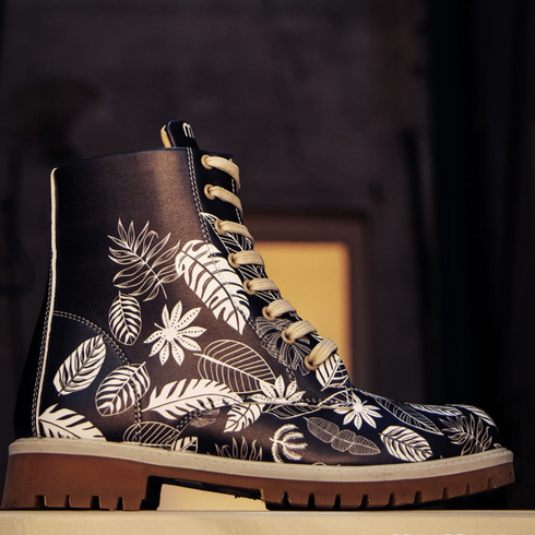 Trapery, Glany Czarne w Białe Liście