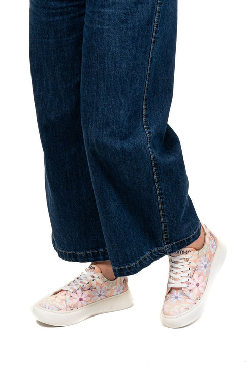 Sneakersy na platformie ciemnopudrowe w Kolorowe Kwiaty Stokrotki