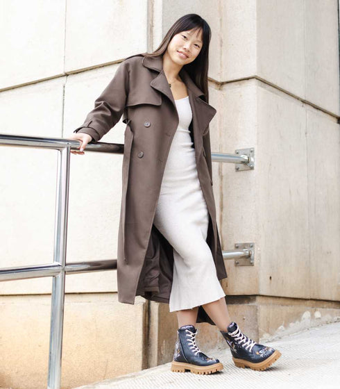 Trapery na platformie z Bocianem