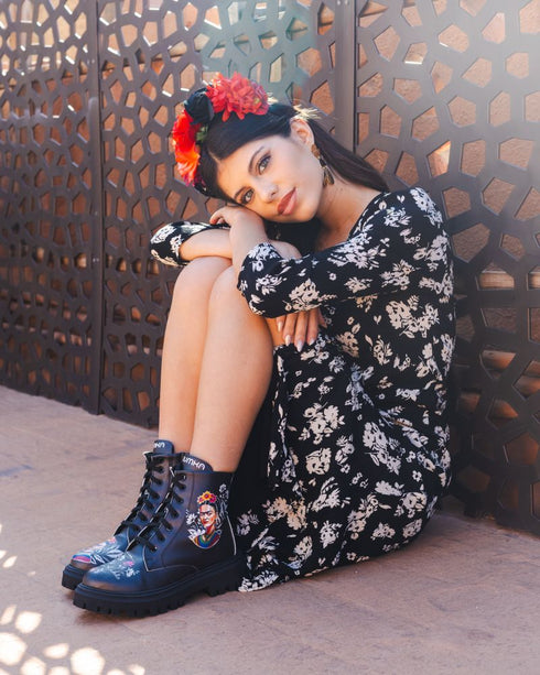 Czarne Trapery Frida Kahlo