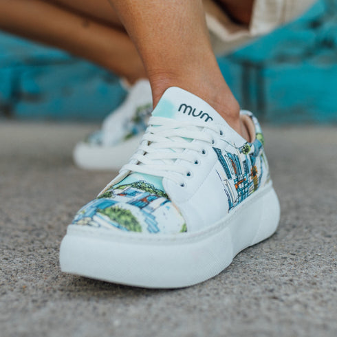 Sneakersy na platformie w Południowe Miasto