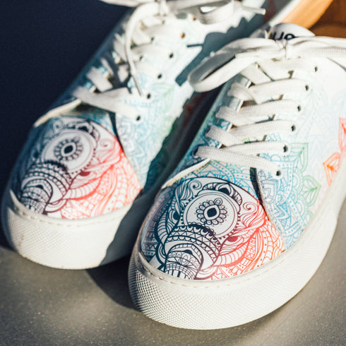 Sneakersy na platformie w Orientalne Słonie