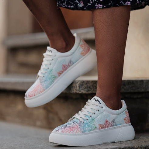 Sneakersy na platformie w Orientalne Słonie