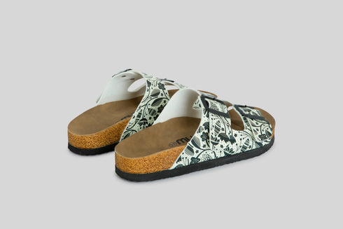 Klapki w czarne kwiaty wyprofilowane - Mumka Shoes Polska