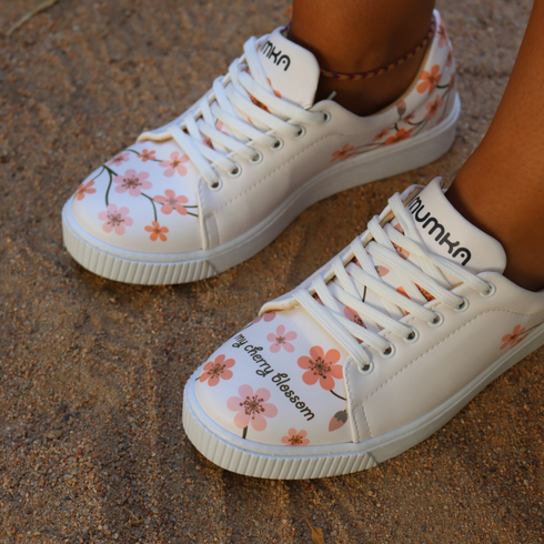 Sneakers - Delikatne kwiaty wiśni