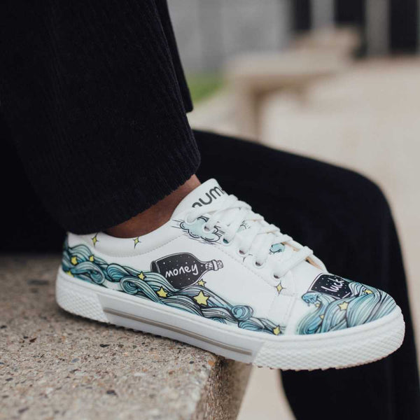 Sneakers - Pragnienie zamknięte w Butelce
