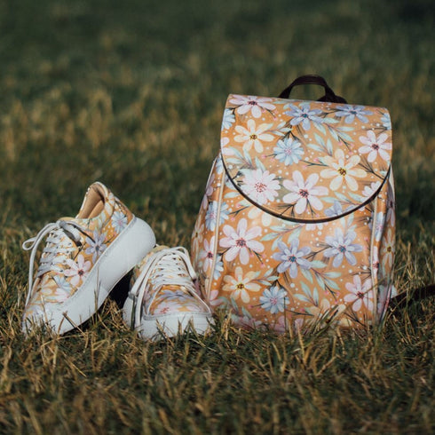 Plecak w Delikatne Kolorowe Kwiaty - Mumka Shoes Polska