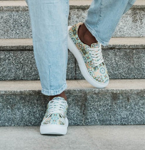 Sneakersy na platformie - Portugalska Mozaika